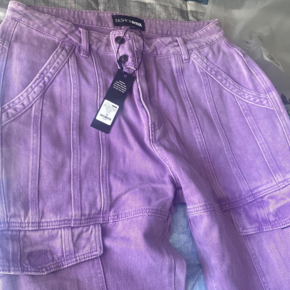 Lavender cargos